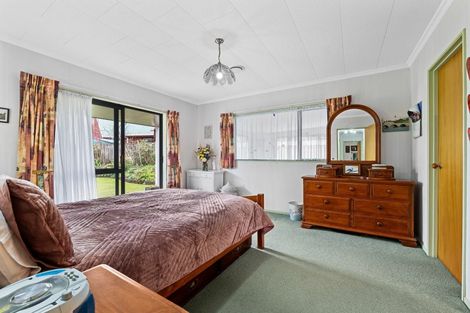 Photo of property in 35 Manu Crescent, Upper Vogeltown, New Plymouth, 4310