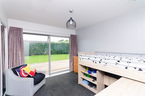 Photo of property in 2 The Glade, Carterton, 5713