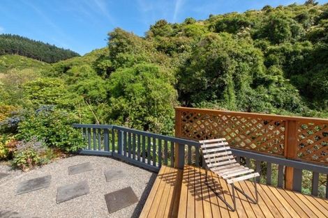 Photo of property in 212 Westchester Drive, Churton Park, Wellington, 6037