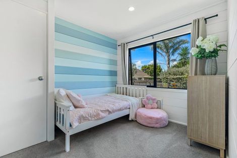 Photo of property in 31 Crampton Court, Orewa, 0931