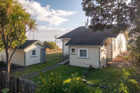 Photo of property in 82 The Parade, Paekakariki, 5034