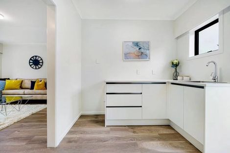 Photo of property in 1 Glen Vista Place, Bayview, Auckland, 0629