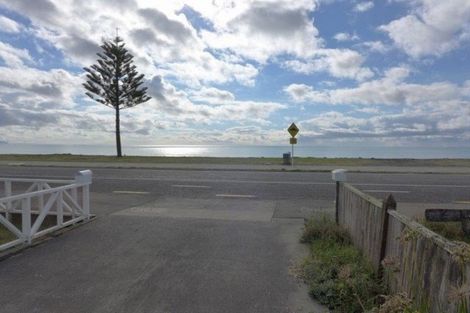 Photo of property in 2/64 The Esplanade, Westshore, Napier, 4110