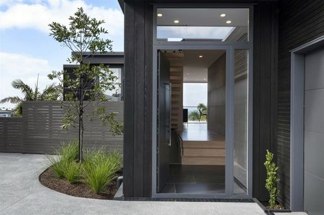 Photo of property in 35a Gulf View Road, Murrays Bay, Auckland, 0630