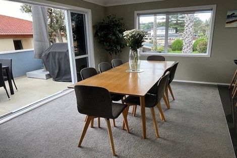 Photo of property in 49b The Esplanade, Eastern Beach, Auckland, 2012