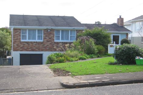Photo of property in 5 O'halloran Road, Howick, Auckland, 2014