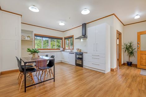 Photo of property in 16 Tokomaru Road, Tokomaru, Palmerston North, 4474