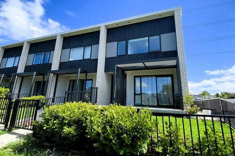 Photo of property in 30b Titoki Street, Te Atatu Peninsula, Auckland, 0610