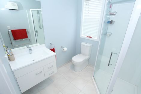 Photo of property in 19 Robertson Street, Raglan, 3225