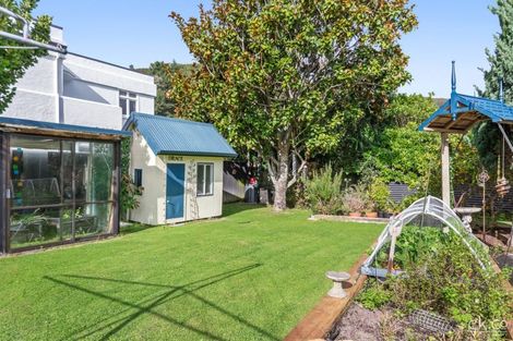 Photo of property in 4 Lockett Street, Waterloo, Lower Hutt, 5011