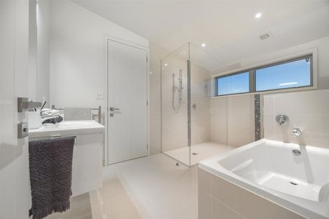 Photo of property in 55 Pinetone Road, Kumeu, 0892