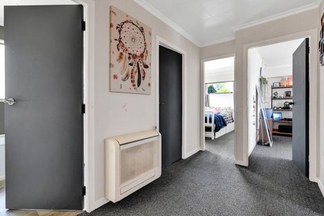 Photo of property in 1 Tainui Terrace, Inglewood, 4330