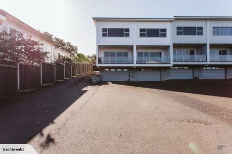 Photo of property in The Strand, 8/16 Ronald Street, Strandon, New Plymouth, 4312