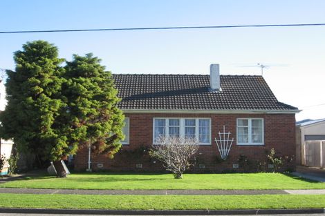 Photo of property in 2 Benge Crescent, Naenae, Lower Hutt, 5011