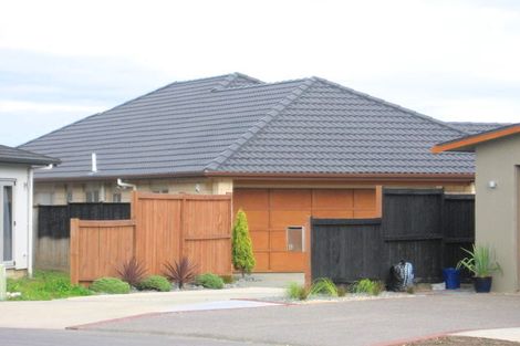 Photo of property in 19 Fernloche Place, Flat Bush, Auckland, 2016