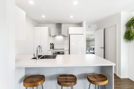 Photo of property in 2/3 Nyoli Street, Northcote, Christchurch, 8052