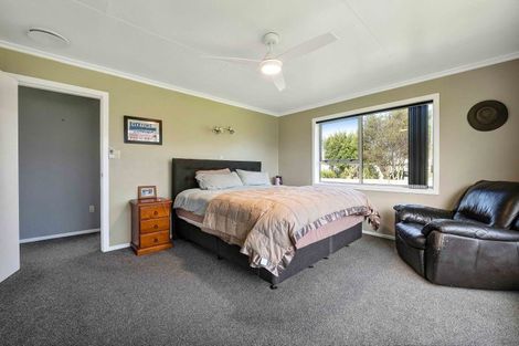 Photo of property in 100 Pembroke Road West, Pembroke, Stratford, 4332
