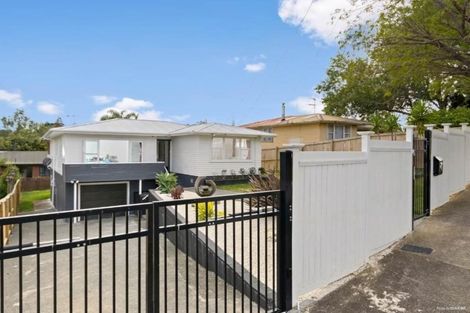 Photo of property in 5 Maui Pomare Street, Blockhouse Bay, Auckland, 0600