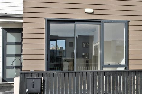 Photo of property in 5 Kaman Seasprite Road, Hobsonville, Auckland, 0616