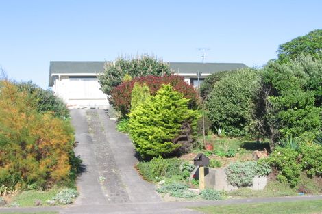 Photo of property in 10 Rutherford Drive, Waikanae Beach, Waikanae, 5036