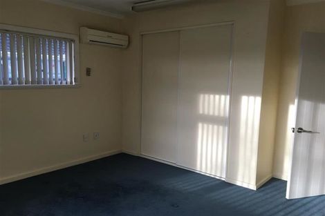 Photo of property in 213 Memorial Avenue, Burnside, Christchurch, 8053