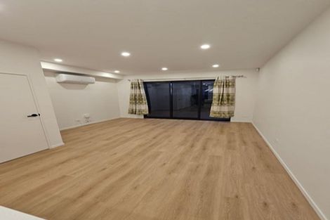 Photo of property in 59e Highland Park Drive, Highland Park, Auckland, 2010