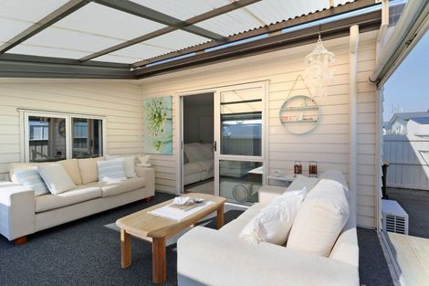 Photo of property in 11 Kamahi Crescent, Papamoa Beach, Papamoa, 3118