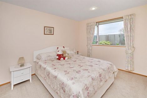Photo of property in 7 Fieldmoor Place, Parklands, Christchurch, 8083