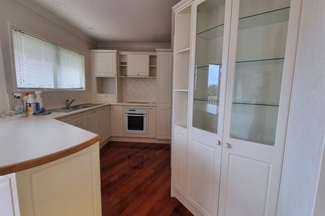 Photo of property in 17b Colmar Road, Mellons Bay, Auckland, 2014