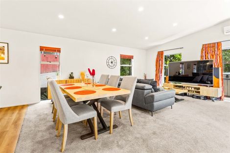 Photo of property in 2/72 Spinella Drive, Bayview, Auckland, 0629