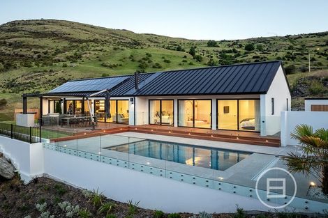 Photo of property in 5 Red Deer Rise, Kelvin Heights, Queenstown, 9300