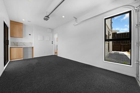 Photo of property in 7d Sirius Place, Botany Downs, Auckland, 2010