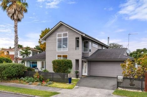 Photo of property in 18 Markham Place, Bucklands Beach, Auckland, 2012