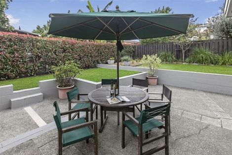 Photo of property in 13 James Evans Drive, Northcote, Auckland, 0627