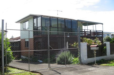 Photo of property in 2/93 Coronation Road, Mangere Bridge, Auckland, 2022