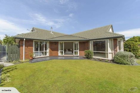 Photo of property in 42d Merrin Street, Avonhead, Christchurch, 8042
