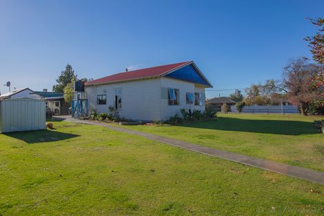 Photo of property in 5 Main Road, Pleasant Point, 7903