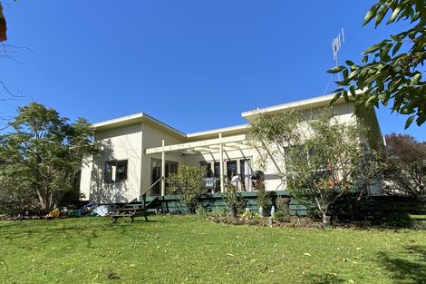 Photo of property in 19 Ash Grove, Maungaturoto, 0520