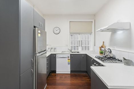 Photo of property in 5 Grass Street, Oriental Bay, Wellington, 6011
