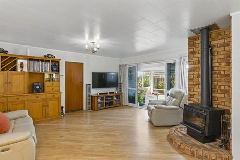 Photo of property in 2 Gabriel Street, Raumati Beach, Paraparaumu, 5032