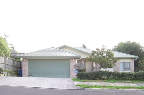 Photo of property in 3 Ginders Drive, Massey, Auckland, 0614