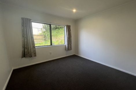 Photo of property in 18 Saint Aidans Way, Tawa, Wellington, 5028