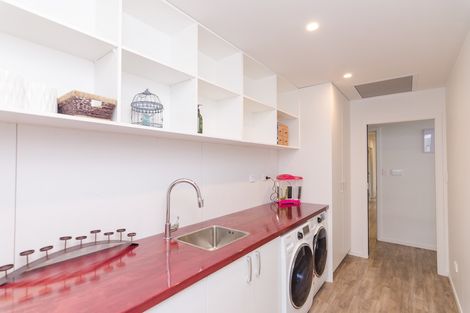 Photo of property in 2 The Glade, Carterton, 5713