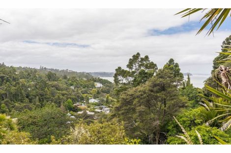 Photo of property in 84 Otitori Bay Road, Titirangi, Auckland, 0604