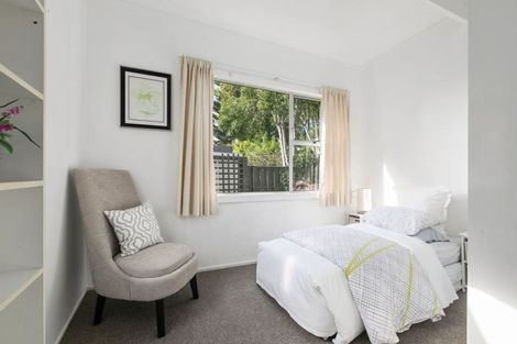 Photo of property in 12 Nor'east Drive, Northcross, Auckland, 0632