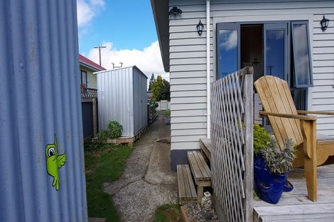 Photo of property in 19 Kent Terrace, Midhirst, Stratford, 4394