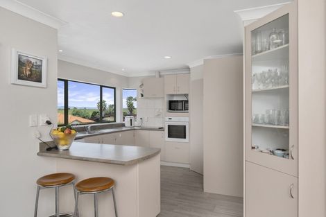 Photo of property in 19 Owen Place, Omokoroa, 3114