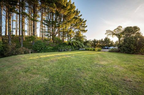 Photo of property in 1568 Carrington Road, Hurworth, New Plymouth, 4371