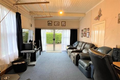 Photo of property in 15 May Street, Waiwera South, Clinton, 9584