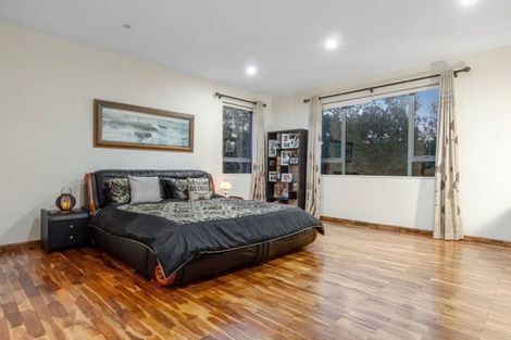 Photo of property in 16 Hobson Heights Road, Lucas Heights, Auckland, 0632